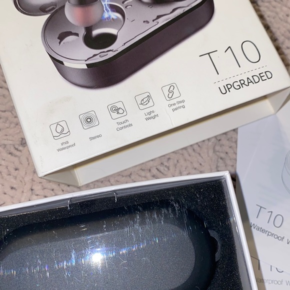 Tozo T10 Upgraded Black Rechargeable Wireless Waterproof Earbuds - Picture 2 of 8